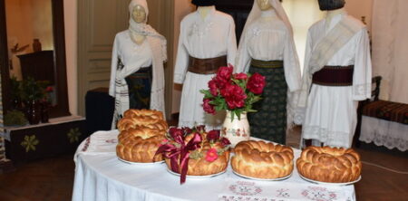 Expoziția „NUNTA NUNȚILOR… (din patrimoniul MNEIN)”