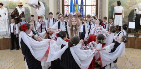 Atelier de confecționare a mărțișoarelor „Împletim fire – păstrăm tradiția”
