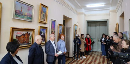 Vernisajul expoziției „Patrimoniu și spiritualitate în creația pictorului Vitalie Butescu” a reunit iubitorii de frumos la Muzeul Național de Etnografie și Istorie Naturală